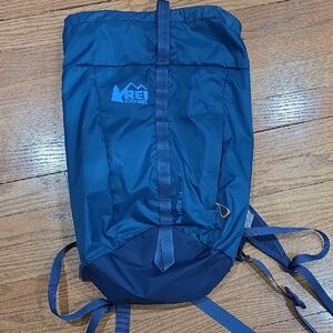 REI Co-op Flash 16 Blue Backpack